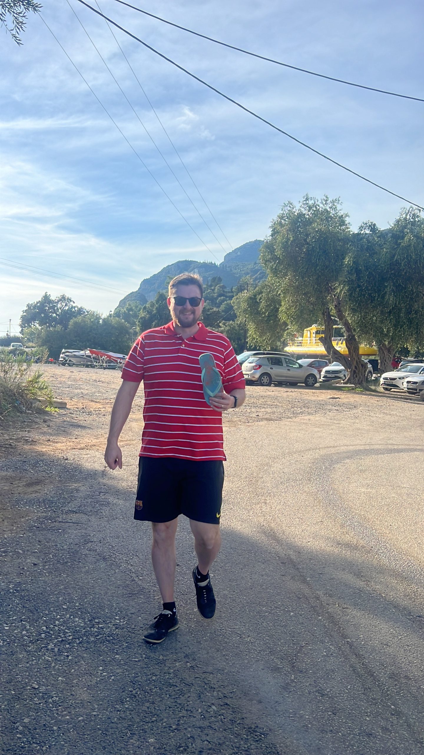 Kadonneen sandaalin löytyminen päivää myöhemmin