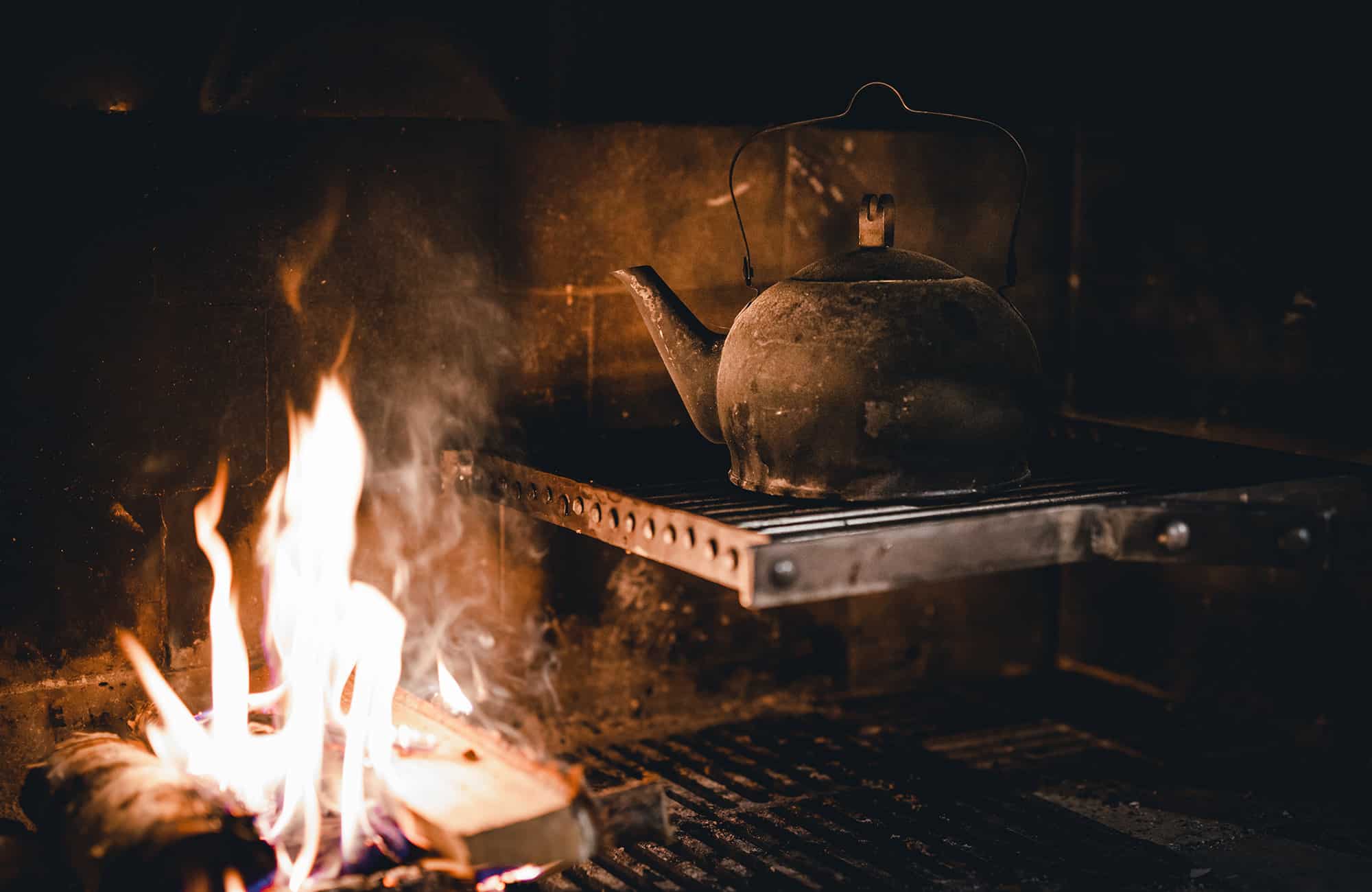 nuotiokahvipannu-1-yksityiskohta-nuuksion-wainola-nuuksion-taika