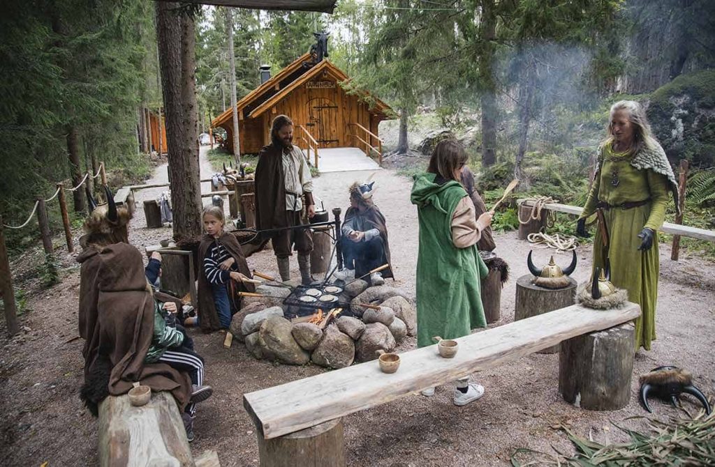 Tarjoilut viikinkien tapaan nuotiolla